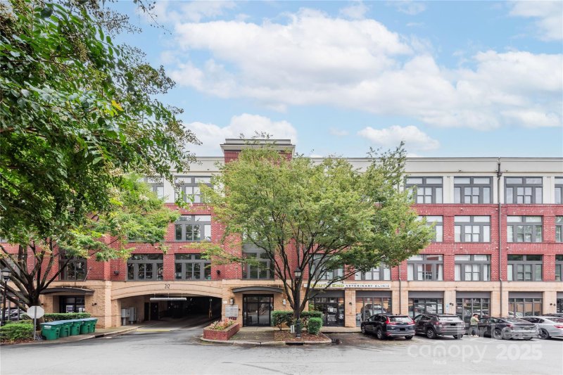 Property image 2 at 2125 Southend Drive, Charlotte, NC 28203