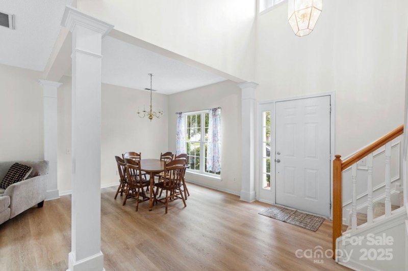 Property image 3 of 11320 Wagonford Lane in Yorkshire, Charlotte, NC 28273