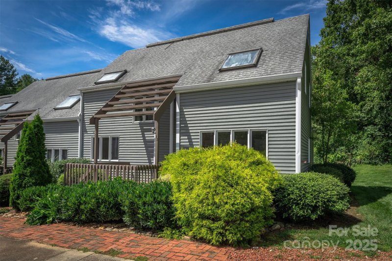 Property image 3 of 3b Lynx Drive in The Lynx Condominium, Black Mountain, NC 28711