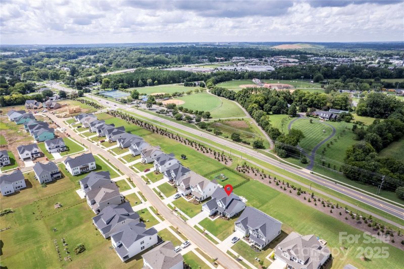 Property image 3 of 3826 Dahlia Drive in Camellia Gardens, Harrisburg, NC 28075