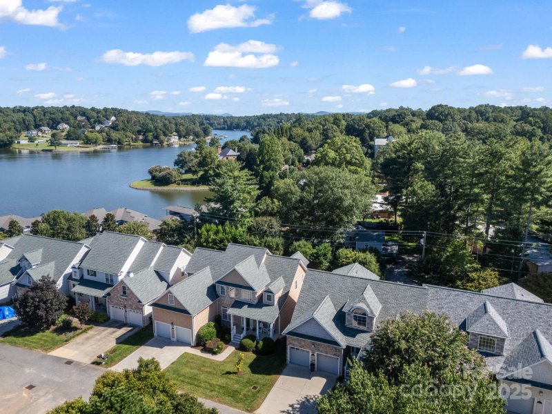 Property image 2 of 2137 6th Street in The Cape Townhomes, Hickory, NC 28601