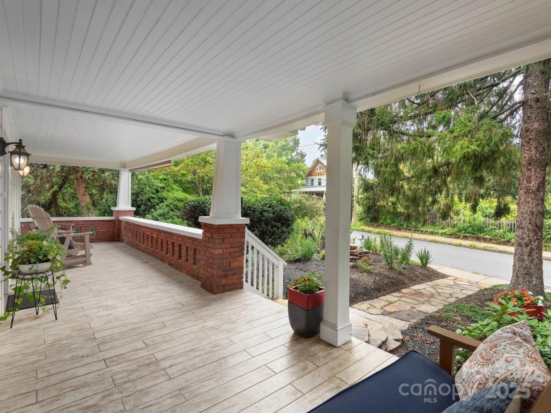 Property image 4 of 135 Westwood Place in West Asheville, Asheville, NC 28806