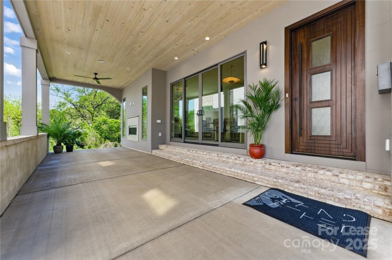 Property image 3 of 721 Charles Avenue in The Arts District, Charlotte, NC 28205