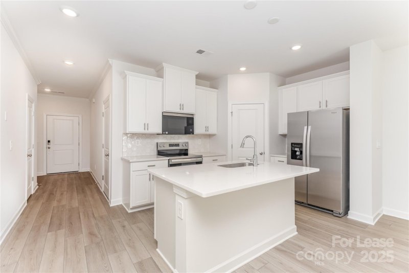 Property image 5 at 4117 Summit Woods Drive, Charlotte, NC 28216