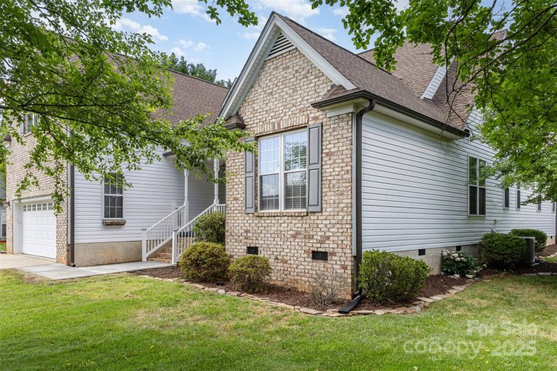 Property image 4 at 14807 Middlesborough Drive, Matthews, NC 28104