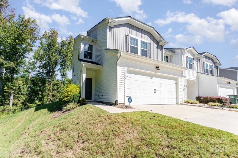 Property image 3 of 2352 Belterra Drive in Belterra, Charlotte, NC 28216