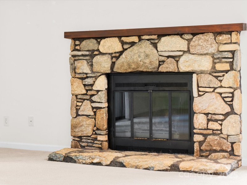 Property image 4 of 102 Cedar Forest Trail in Cedar Forest Condos, Asheville, NC 28803