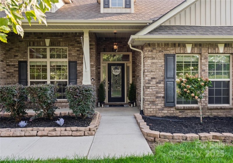 Property image 2 of 682 Houston Road in Georgia Mills Plantation, Troutman, NC 28166