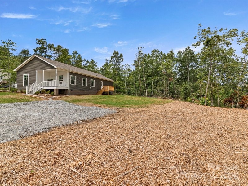 Property image 3 of 15 Eagle Drive in Gilliam Woods, Hendersonville, NC 28792