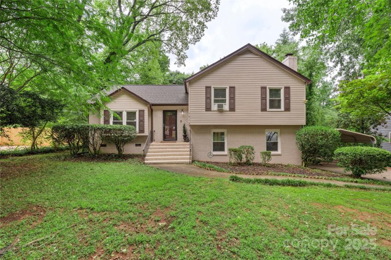 Property image 4 at 1914 Bonnie Lane, Charlotte, NC 28213
