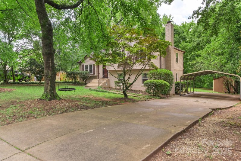 Property image 5 at 1914 Bonnie Lane, Charlotte, NC 28213