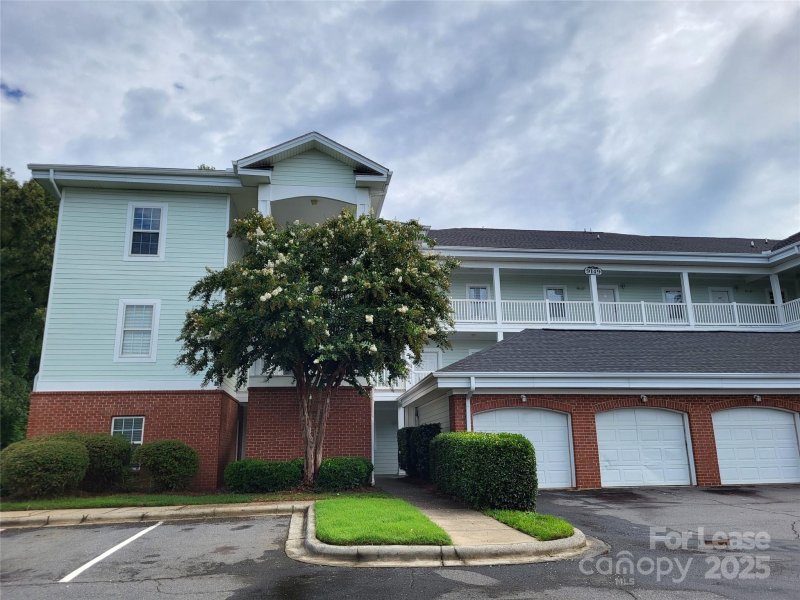 Property image 2 at 9163 Meadow Vista Road, Charlotte, NC 28213