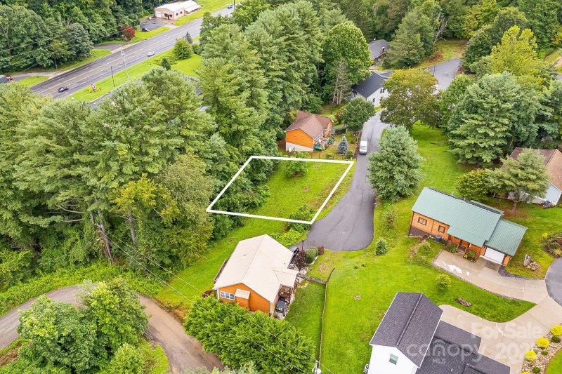 Property image 4 of 9999 Whippoorwill Way in Linson Ridge, Waynesville, NC 28786