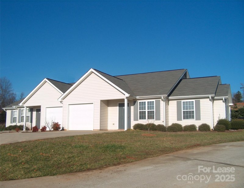 Property image 2 at 101 Springwood Lane, Mooresville, NC 28117