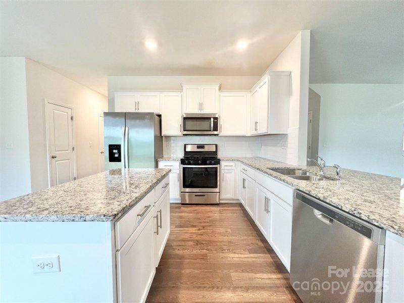 Property image 4 at 6420 Ellimar Field Lane, Charlotte, NC 28215