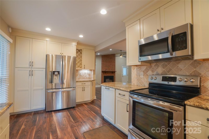 Property image 5 at 2434 Dryden Lane, Charlotte, NC 28210