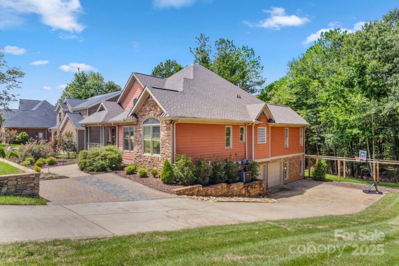 Grey Fox Forest, Shelby Community
