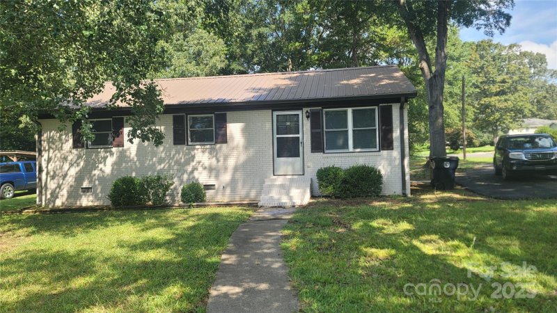 Indian Trail Park, Indian Trail Community