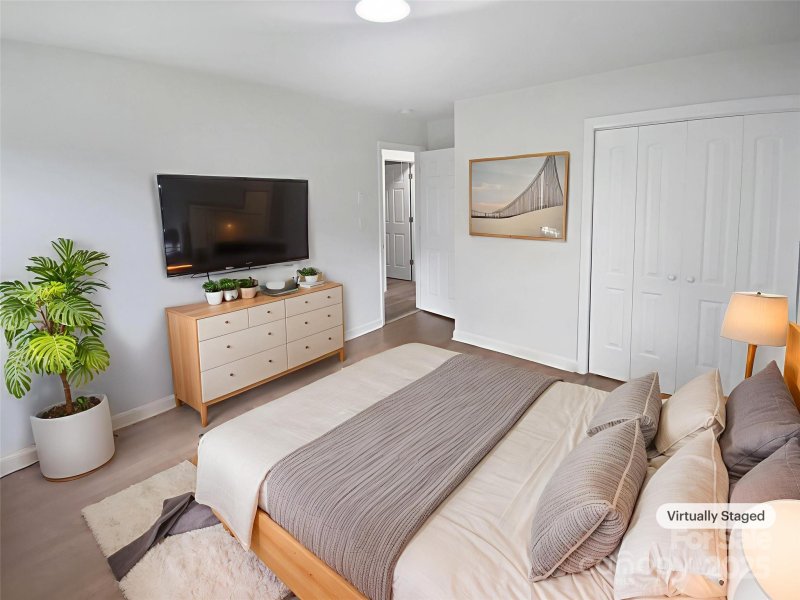 Property image 4 at 6139 Castle Court, Charlotte, NC 28213