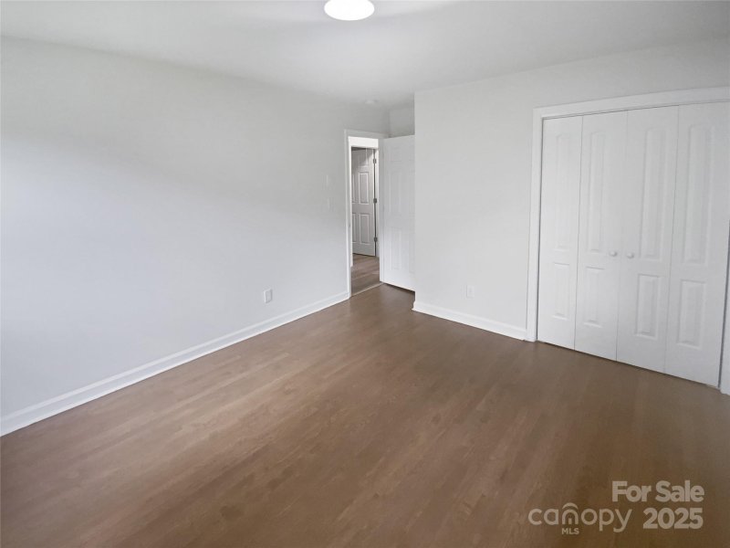 Property image 5 at 6139 Castle Court, Charlotte, NC 28213