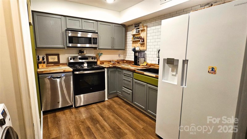 Property image 4 of 7403 Ashfield Court in Ashfield Court, Charlotte, NC 28226