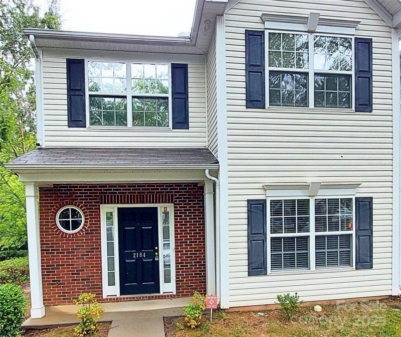 Property image 2 of 2184 Winthrop Chase Drive in Abbotts Glen, Charlotte, NC 28212