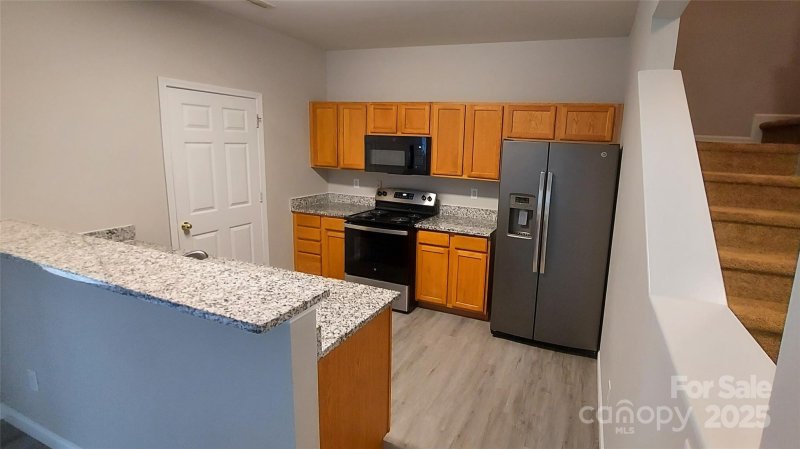 Property image 5 of 2184 Winthrop Chase Drive in Abbotts Glen, Charlotte, NC 28212