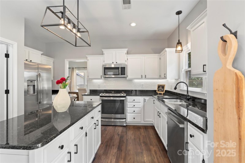 Property image 3 at 8605 Tamarron Drive, Charlotte, NC 28277