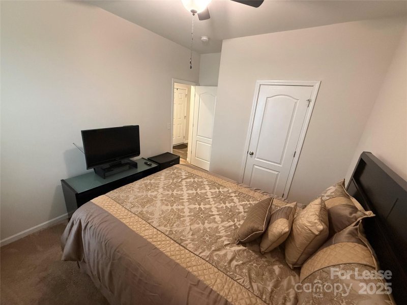 Property image 5 of 7117 Amberly Hills Road in The Reserve at Canyon Hills, Charlotte, NC 28215