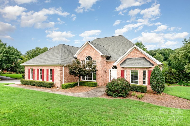 Property image 3 of 2603 Tralee Drive in Waterford Green, Gastonia, NC 28056