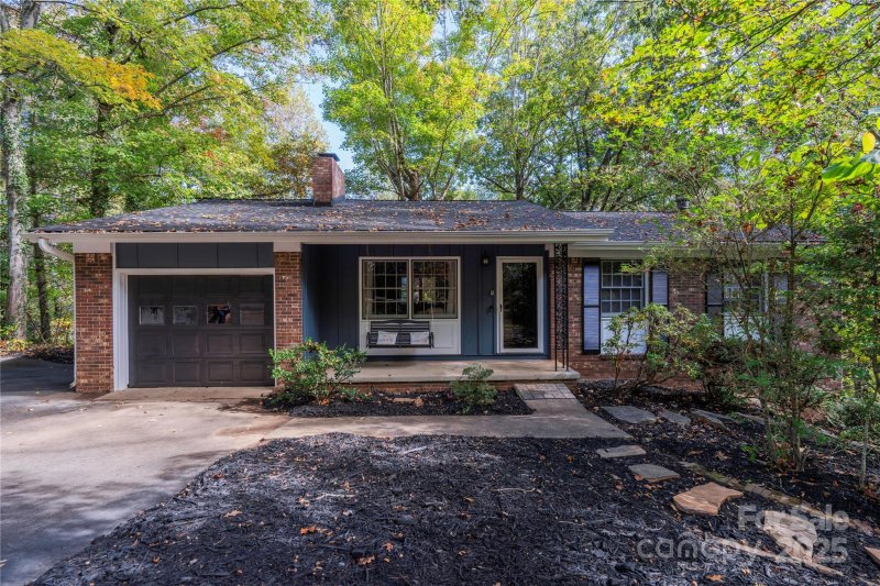 Botany Woods, Asheville Community