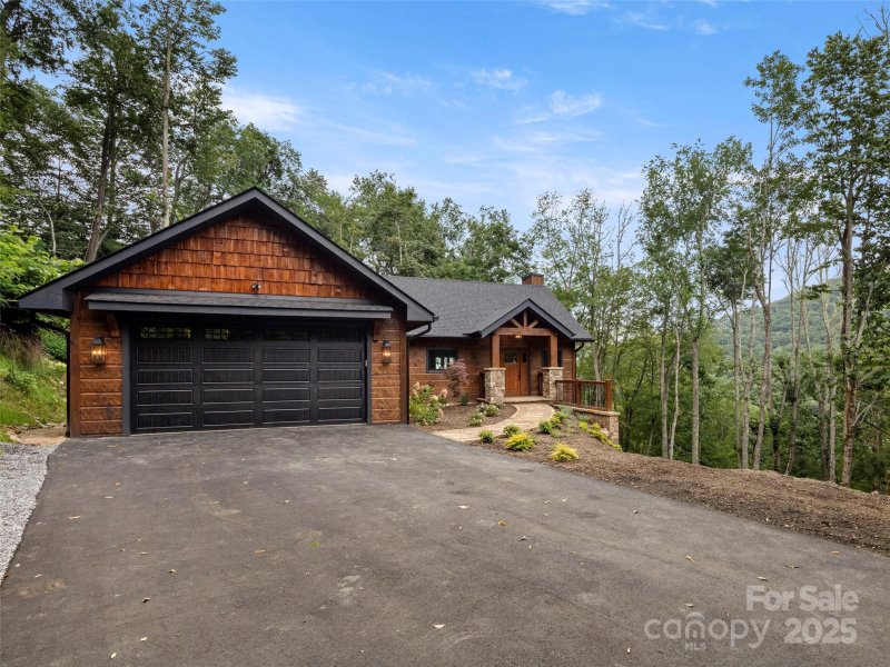 Property image 3 of 102 Iga Trail in Smoky Mountain Retreat at Eagles Nest, Maggie Valley, NC 28751