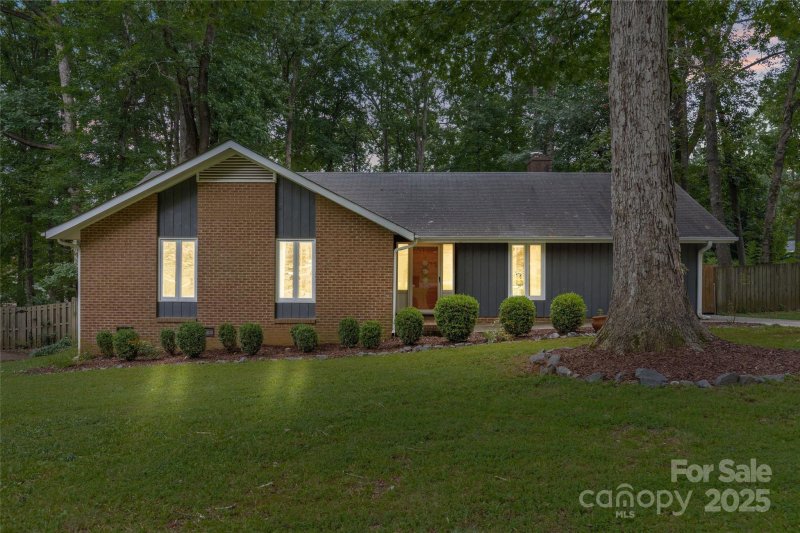Property image 3 at 1001 Pinafore Drive, Charlotte, NC 28212