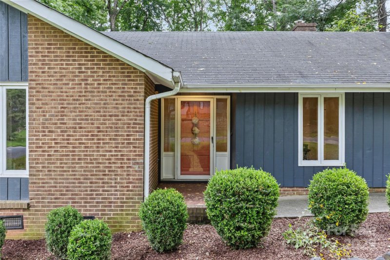 Property image 5 at 1001 Pinafore Drive, Charlotte, NC 28212