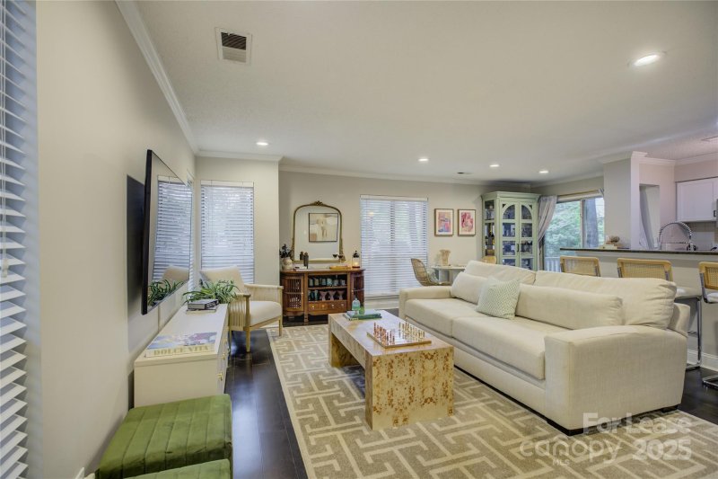 Property image 5 at 2506 Cranbrook Lane, Charlotte, NC 28207