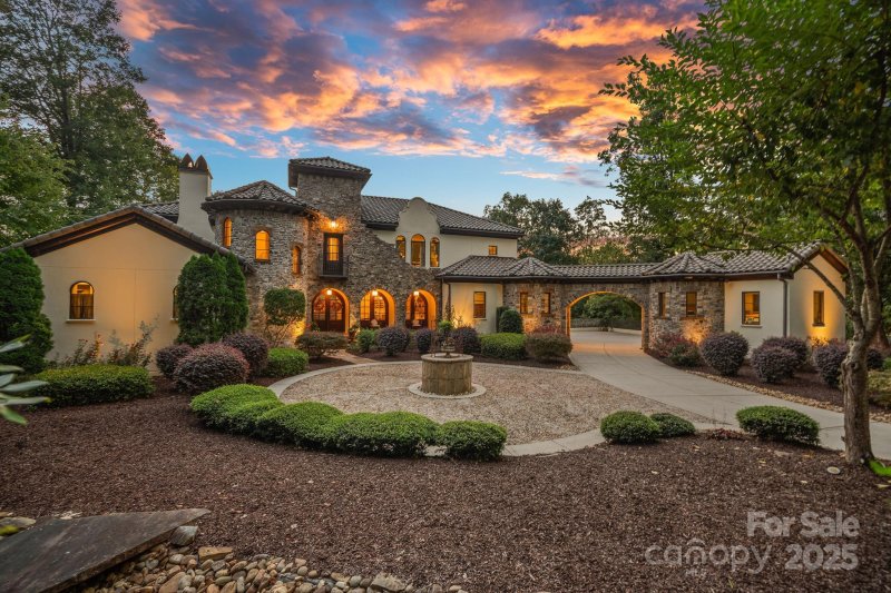 6821 Pebble Bay Drive