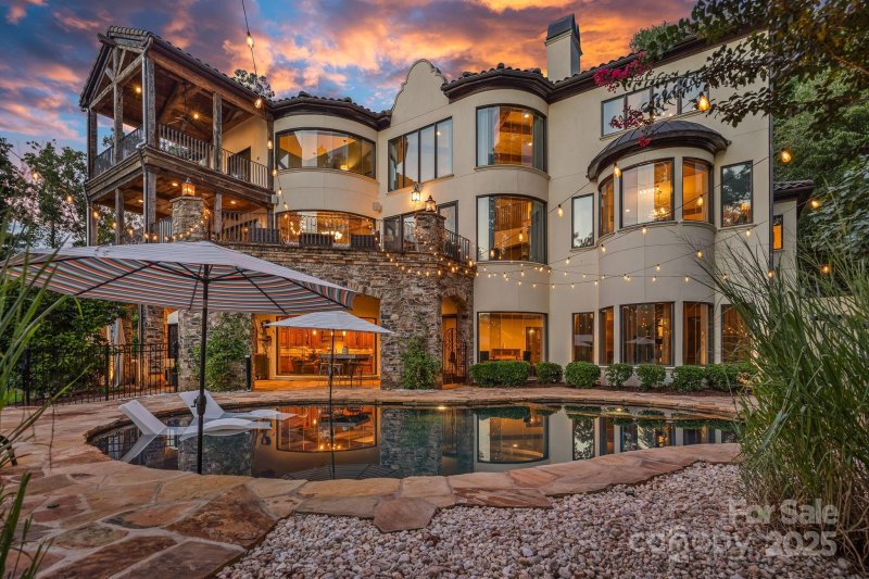 Property image 2 of 6821 Pebble Bay Drive in Pebble Bay, Denver, NC 28037