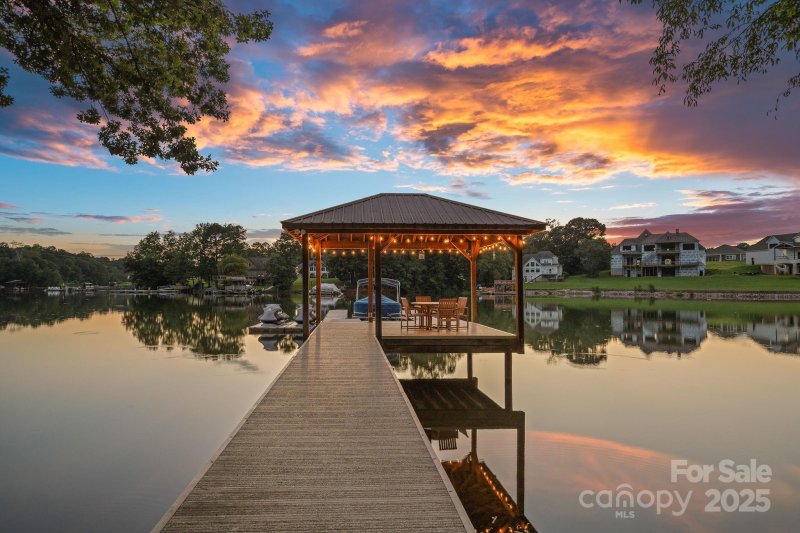 Property image 3 of 6821 Pebble Bay Drive in Pebble Bay, Denver, NC 28037