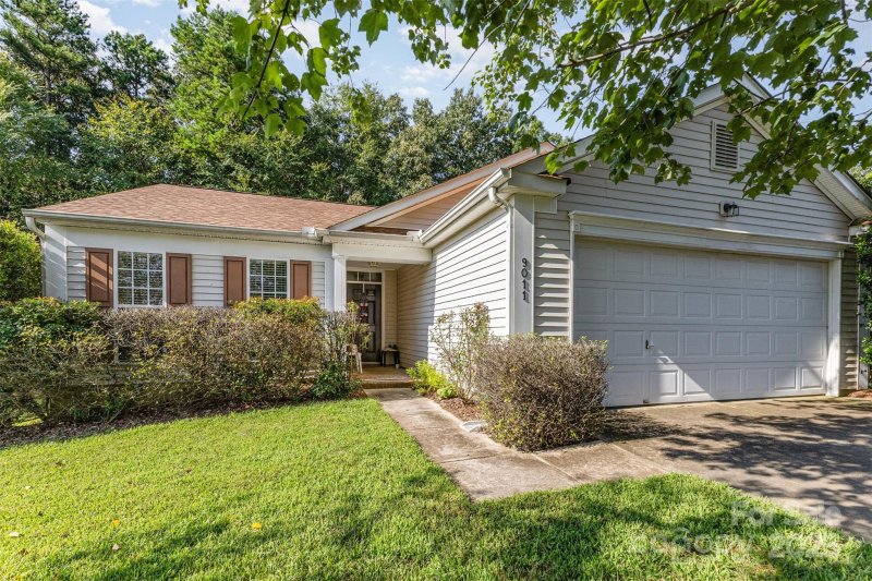 Property image 2 of 9011 Foggy Meadow Road in Eastfield, Charlotte, NC 28269