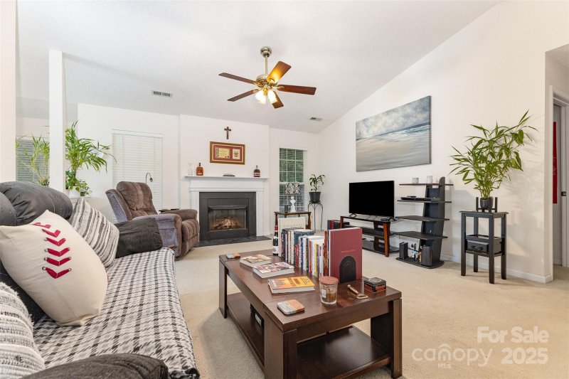 Property image 5 of 9011 Foggy Meadow Road in Eastfield, Charlotte, NC 28269