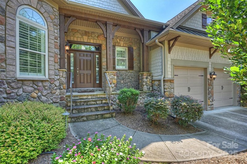 Property image 2 of 7415 Edenbridge Lane in Bellmore Hall, Charlotte, NC 28226