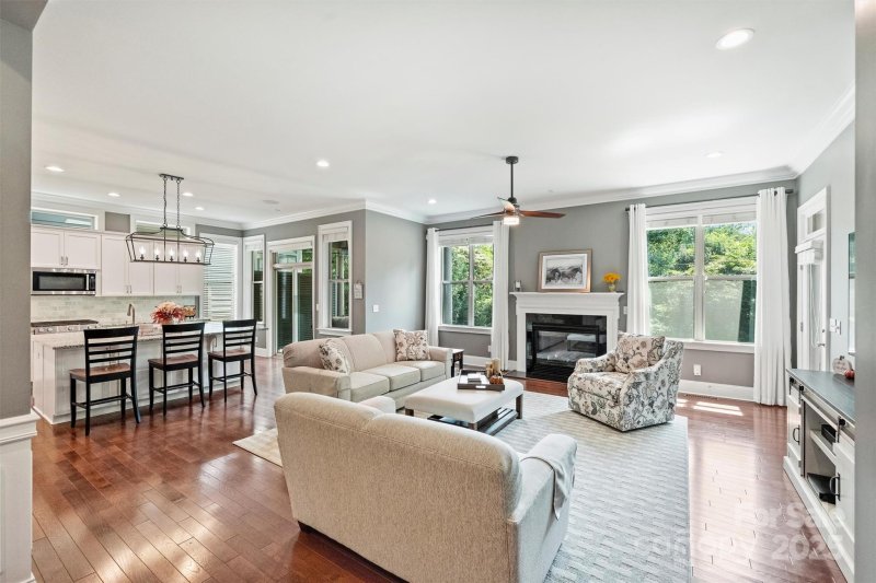 Property image 5 of 7415 Edenbridge Lane in Bellmore Hall, Charlotte, NC 28226