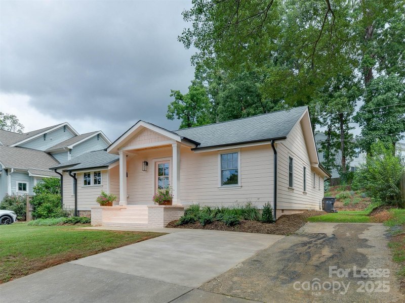 Property image 2 of 508 Seldon Drive in Smallwood, Charlotte, NC 28216