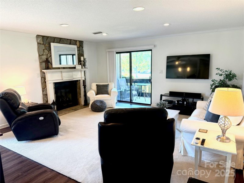 1011 Mallard Head Lane