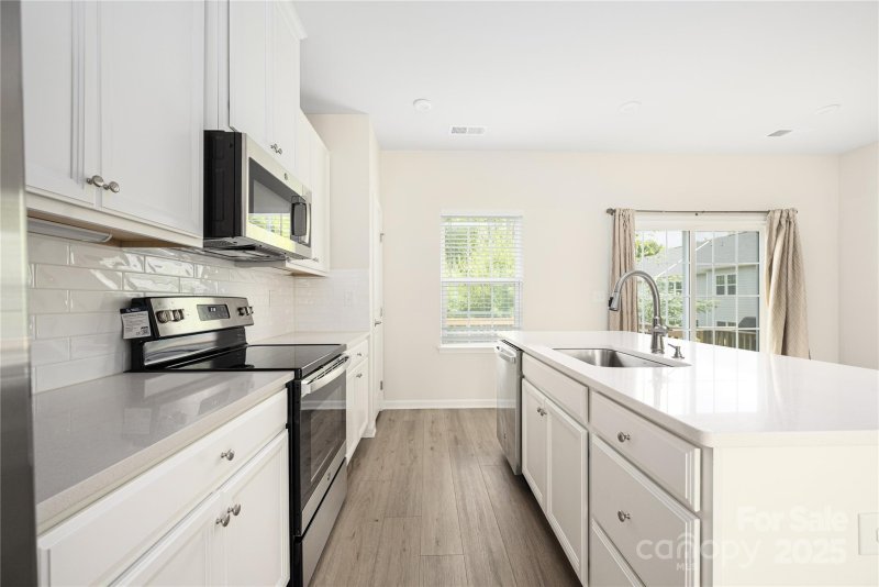 Property image 5 of 3120 Beeler Lane in Villages at Beachmont, Charlotte, NC 28208