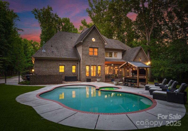 1056 James Madison Drive