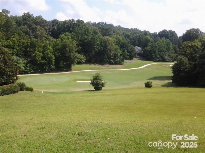 Property image 5 of 223 Mays Mills Drive in Cramer Mountain, Cramerton, NC 28032