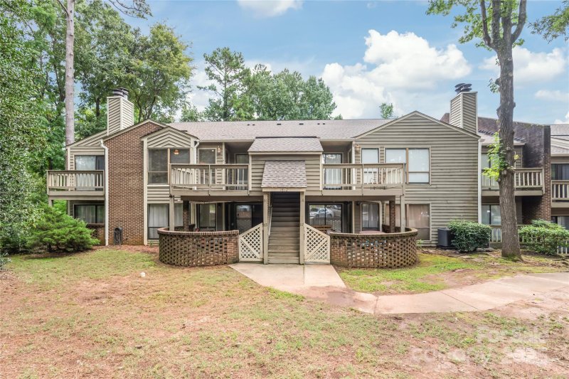 Sharon Place, Charlotte Community