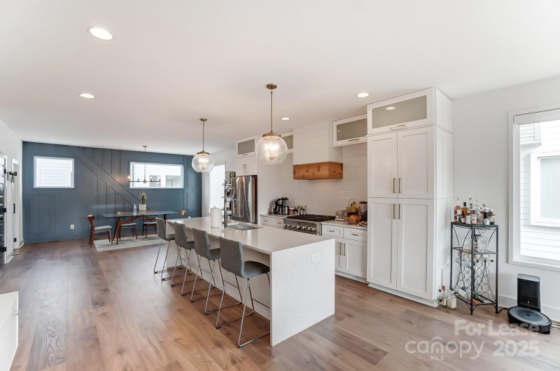 Property image 2 at 238 Walnut Avenue, Charlotte, NC 28208