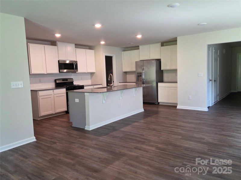 Property image 3 of 1537 Woodhouse Drive in Veronica Springs, Monroe, NC 28110